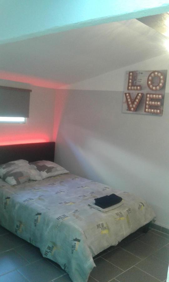 Bienvenue Au Centre Ville Arles Appartement Buitenkant foto